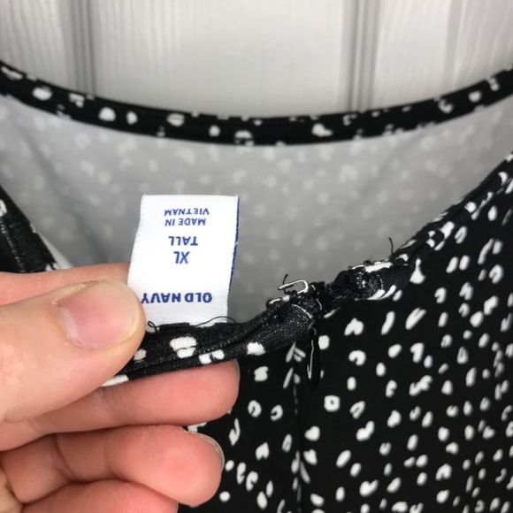 Black Midi dress with flutter sleeves size XL Tall - Picture 3 of 4